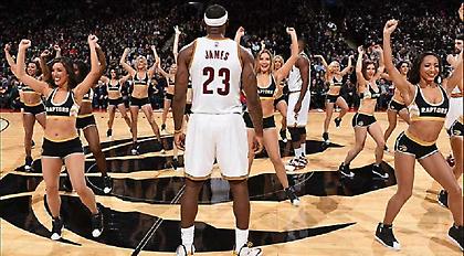 Ένας… χορός για τους Καβαλίερς (video)