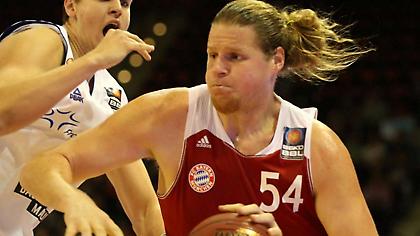 Ο Τζον Μπράιαντ έπαθε… Κόμπι (video)