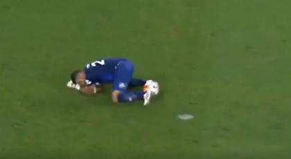 Γίνεται να κάνεις «ποδιά» στον… εαυτό σου; (video)