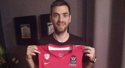 Στηρίζει και ο Μάντζαρης τον αγώνα του Κυζερίδη