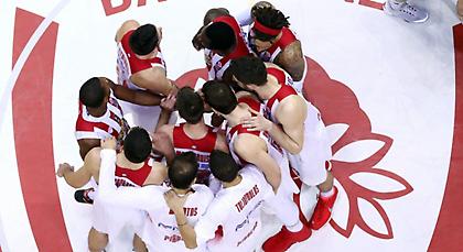 Δεν μασάει από απουσίες