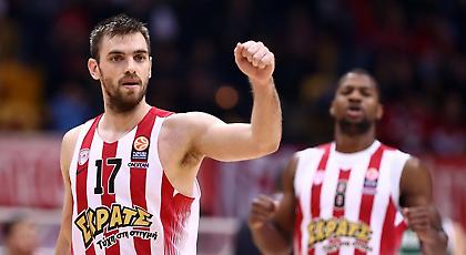 Μάντζαρης: «Μεγάλη νίκη. Συνεχίζουμε!»