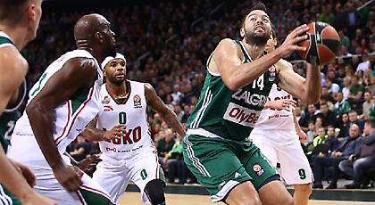 Κάρφωσε και τον… Βουγιούκα μαζί! (video)