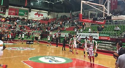 Πολύ προκλητικό πανό των Τούρκων (pic)