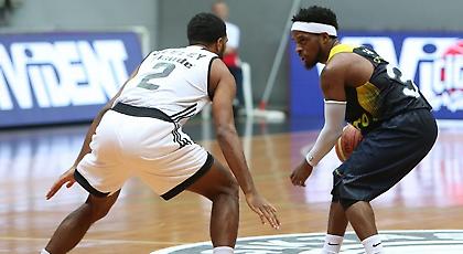 «Πάρτι» της Φενέρ μέσα στην Μπεσίκτας!