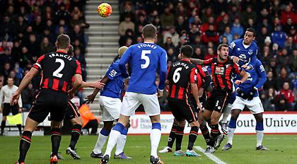 Απίστευτα πράγματα στην Πρέμιερ Λιγκ! (video)