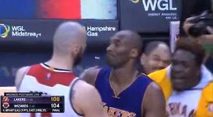 Πήγε να αγκαλιάσει τον Κόμπι και τον μάζεψαν (video)