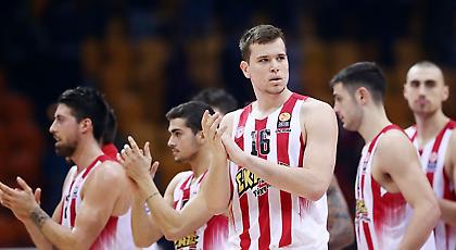 Η νίκη του Ολυμπιακού επί της Αρμάνι από… κοντά (video)