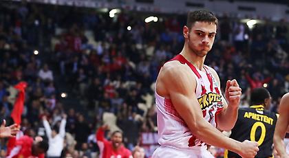 Έκανε… μάρτυρα την ΑΕΚ ο Ολυμπιακός!