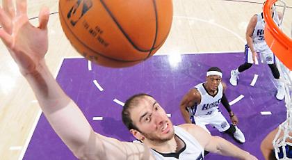 Κάρφωσε με… μίσος ο Κουφός!