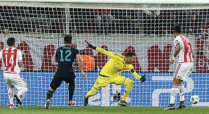 Με άμυνα κατώτερη των περιστάσεων