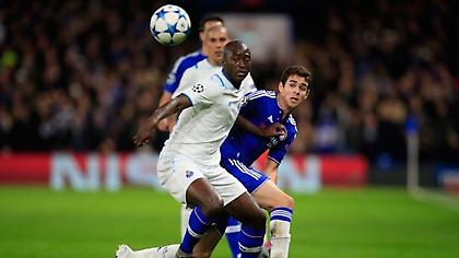 Άγριο πέσιμο από οπαδούς στους παίκτες της Πόρτο για τον αποκλεισμό (video)