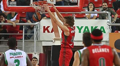 Κυνηγά την πρωτιά η Κουμπάν