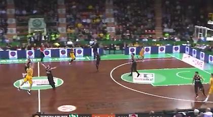 «Μπόμπα» από το κέντρο για τον Σάφαρτσικ (video)