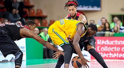 Έτσι ήρθε το πρώτο «διπλό» του Ολυμπιακού στο «Μπομπλάν» (video)