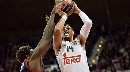 Τι κάνει ο Αγιόν!