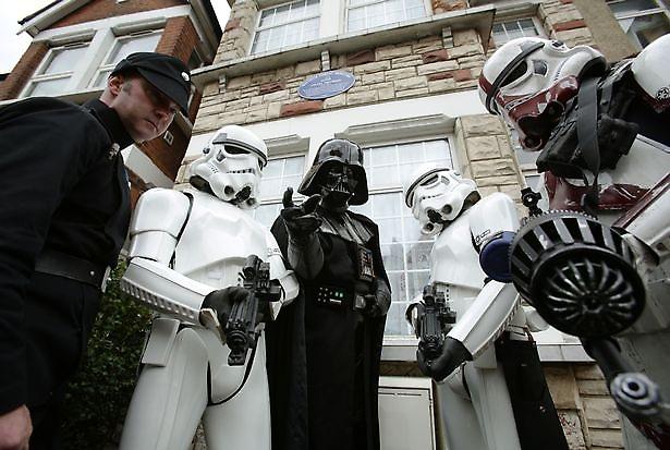 Τίμησαν τη μνήμη του Star Wars make-up artist Stuart Freeborn