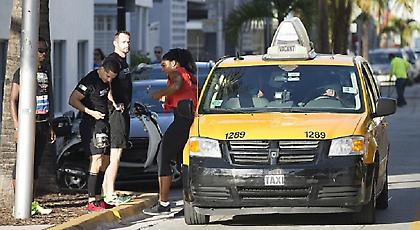 Η Serena Williams έτρεξε με... ταξί σε φιλανθρωπικό αγώνα