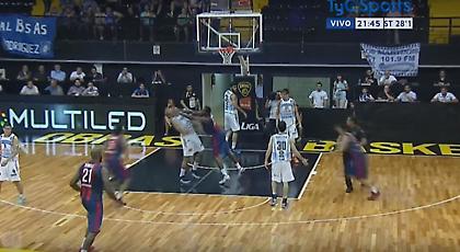 Ξύλο σε αγώνα μπάσκετ της Αργεντινής (video)