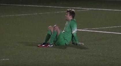 Επική γκάφα τερματοφύλακα (video)