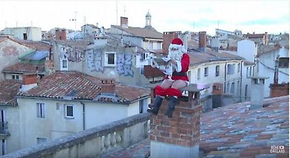 Ο Αϊ Βασίλης υπάρχει και σκορπά γέλιο!