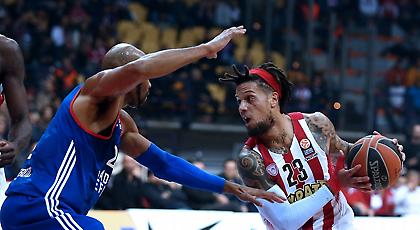 Χάκετ: «Δεν χρειάζεται να αλλάξουμε κάτι»