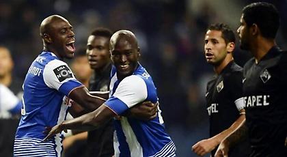 Σιγά μην έχανε την ευκαιρία...