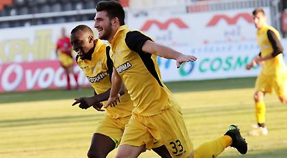 Έπεσαν... κουμπουριές στην Κέρκυρα