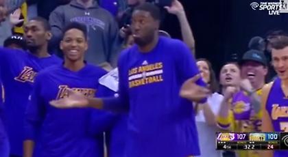 Όλα τα λεφτά η αντίδραση του Χίμπερτ στα όργια του Κόμπι