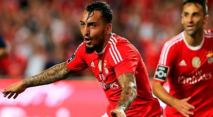 «Δεν το κουνάει από την Μπενφίκα ο Μήτρογλου»