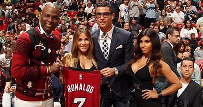 Το… σκαμπίλι του Ρονάλντο σε μασκότ (video)