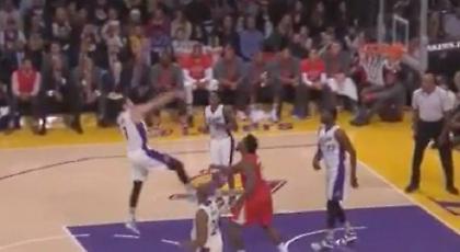 Το απίθανο αυτοκαλάθι των Λέικερς