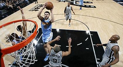 Παρασύρθηκε (και) ο Παπανικολάου από τους Σπερς