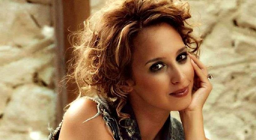 Η Κλέλια Πανταζή δείχνει τα… γαλόνια της (pic)