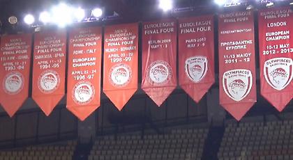 Η προπόνηση της Μπαρτσελόνα στο ΣΕΦ και τα πλάνα στα λάβαρα (video)