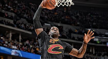 Ο Λεμπρόν… κέρασε