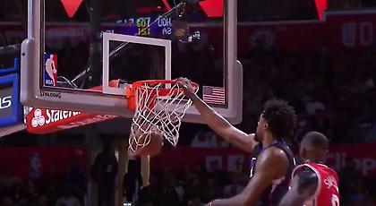 Το αυτοκρατορικό κάρφωμα του ΝτεΆντρε