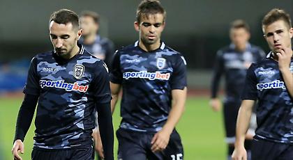 Υποδοχή με… χειροκροτήματα και ειρωνείες για τον ΠΑΟΚ!