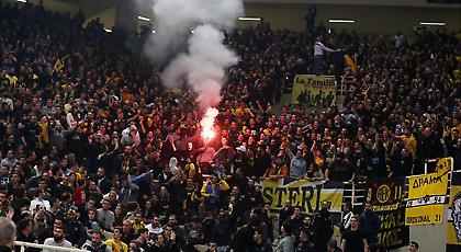 Πληρώνει για τις κροτίδες με τον Παναθηναϊκό η ΑΕΚ