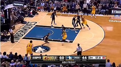 Το «αυτοκρατορικό» μπλοκ του Μπιέλιτσα στον Λεμπρόν