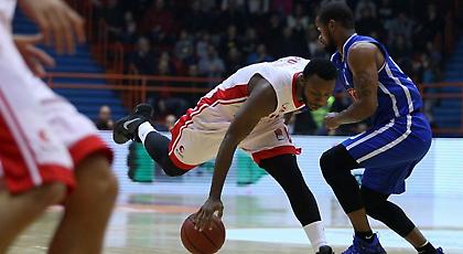 Διασυρμός στο ντέρμπι κορυφής για Τσεντεβίτα