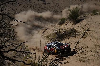 Διατηρεί το 1-2 η Peugeot στο επίπονο ράλι Ντακάρ