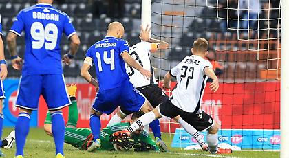 Το ‘χασε… πάνω στη γραμμή ο Κλάους! (video)