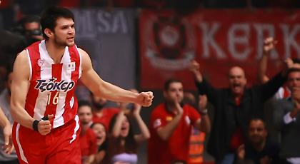 Έδωσε τα χέρια με τον Ολυμπιακό ο Παπανικολάου!