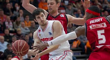 Άτρωτη Βαλένθια, νίκη για Λαμποράλ