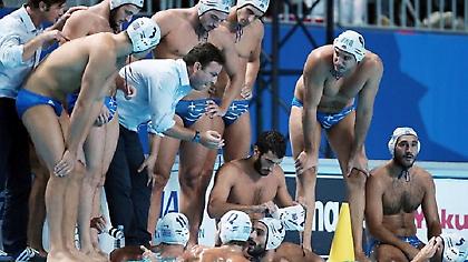 Γαλανόλευκος σίφουνας στους «8»