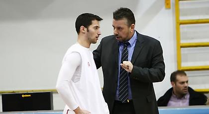 Παπαθεοδώρου: «Μιλάω και συνήθως τιμωρούμαι»