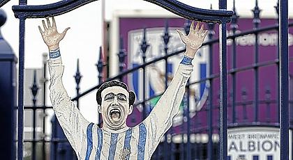 Η ζημιά που του έκανε η βαριά και ασήκωτη μπάλα!