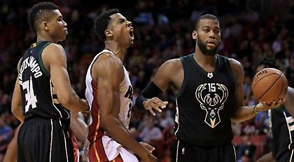 Ένας «καυτός» Αντετοκούνμπο