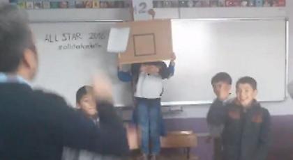 Buzzer beater σε σχολική τάξη! (video)